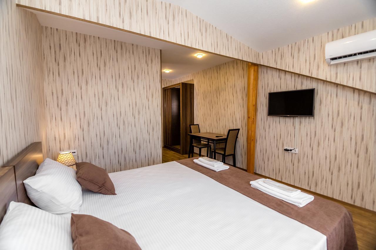 Elia Palace Hotel Tiflis Dış mekan fotoğraf