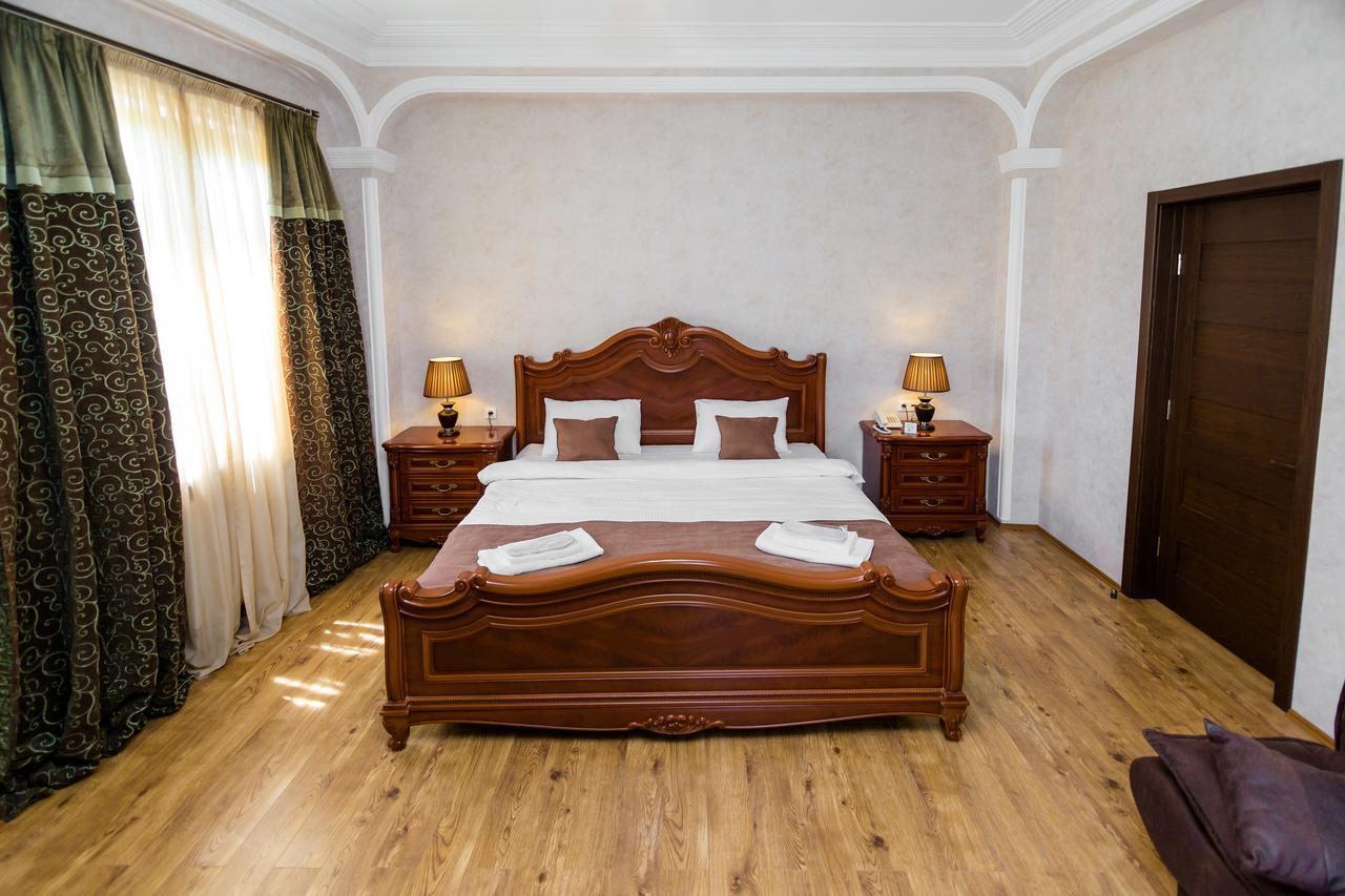 Elia Palace Hotel Tiflis Dış mekan fotoğraf