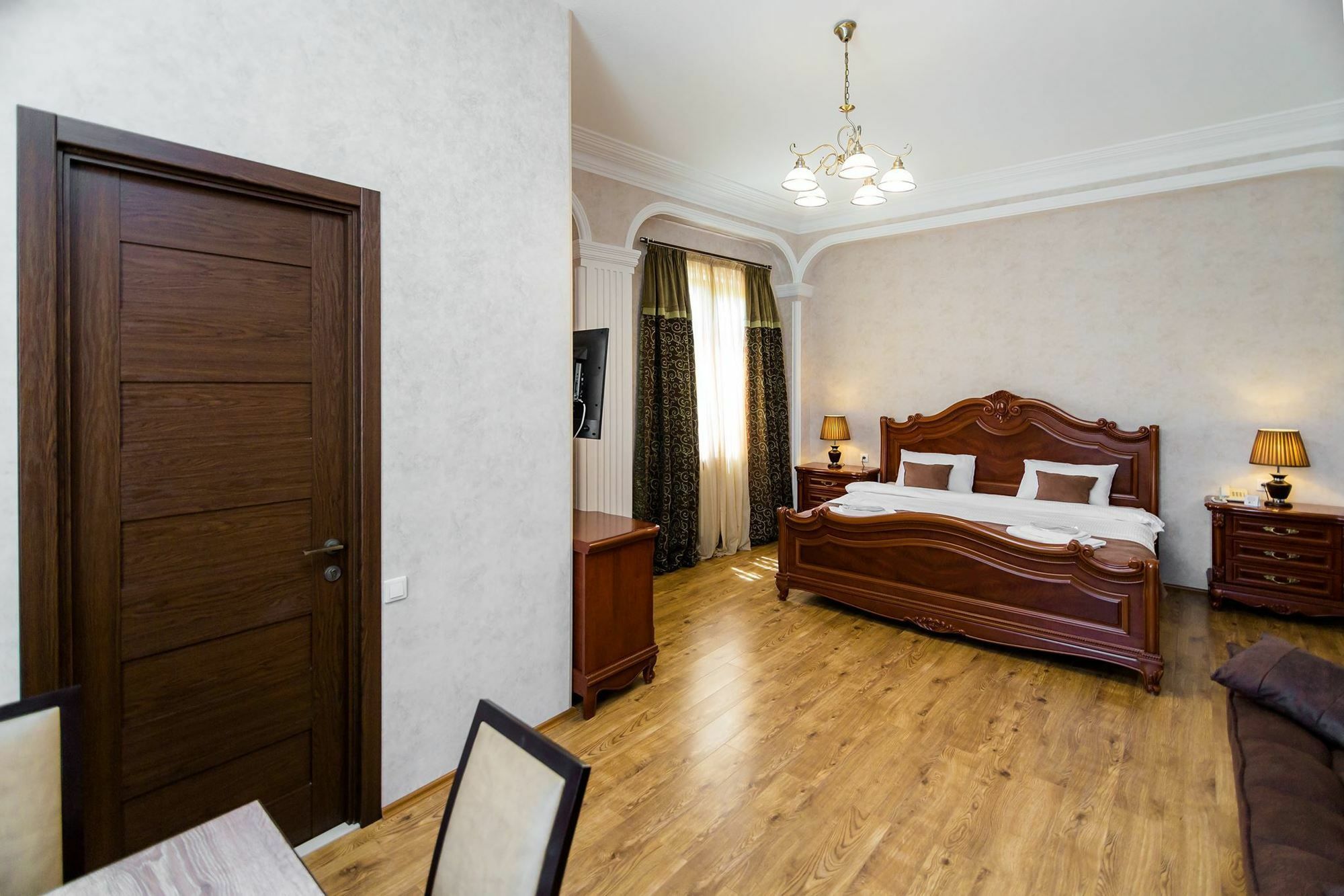 Elia Palace Hotel Tiflis Dış mekan fotoğraf